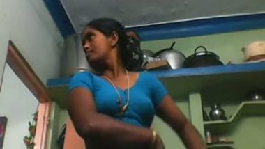 Sxxvbo - South indian aunty caught by devar during changing indians get fucked