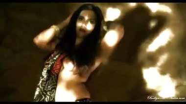 Hindi Audio Blood Vergan Sex - Virgin girl indian first time sex blood hq indian home video on ...