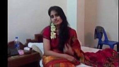 Hot kerala girl having her suhagrat in a hotel room indians get fucked