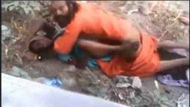 Sadhubaba Xxx Video - Sadhu baba caught fucking desi aunty indians get fucked